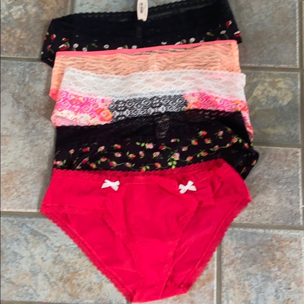 Victoria secret Panties Size L NWT